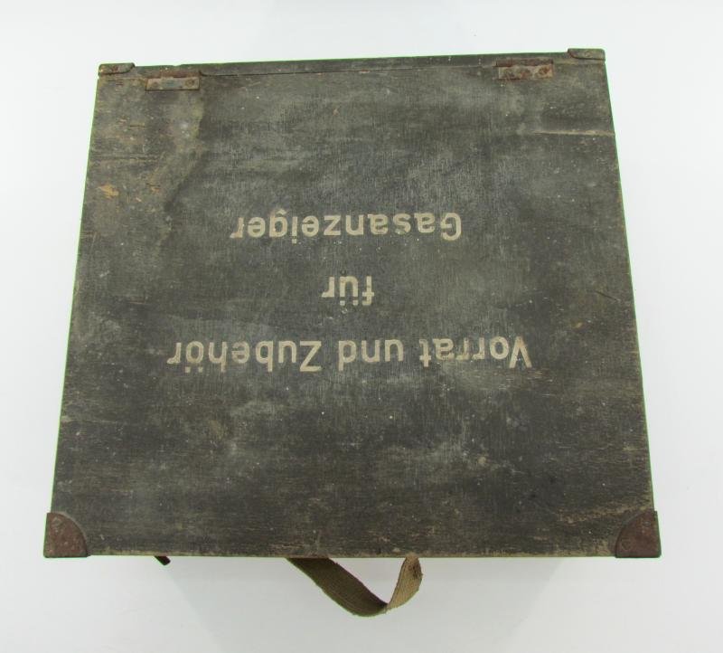 Transport Box Wehrmacht 'Stock and Accessories for Gas Indicators' — image 15