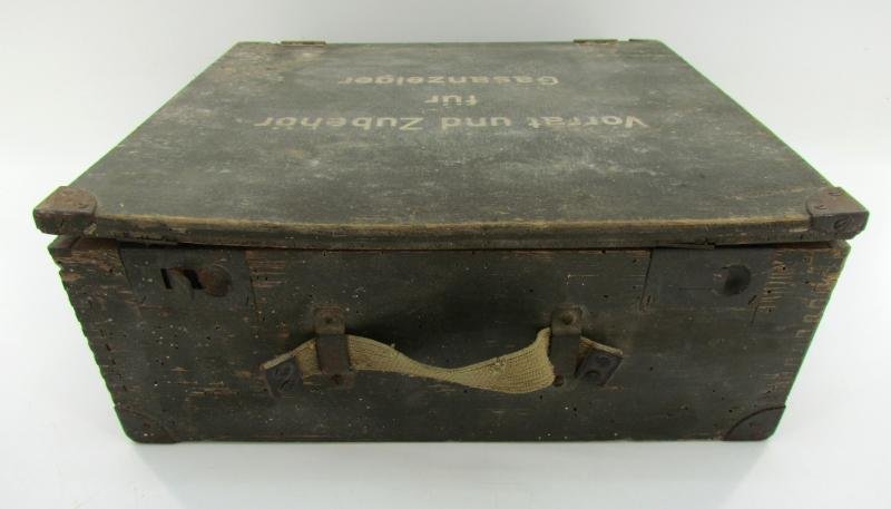 Transport Box Wehrmacht 'Stock and Accessories for Gas Indicators' — image 2