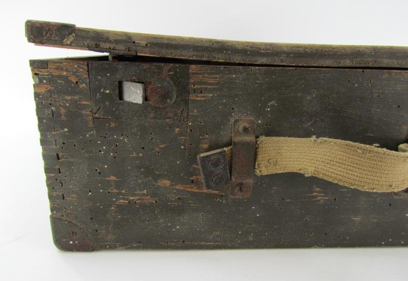 Transport Box Wehrmacht 'Stock and Accessories for Gas Indicators' — image 3