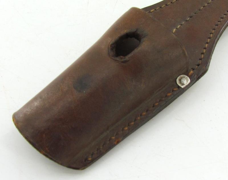 Early K98 bayonet frog in brown leather 1938 — image 4