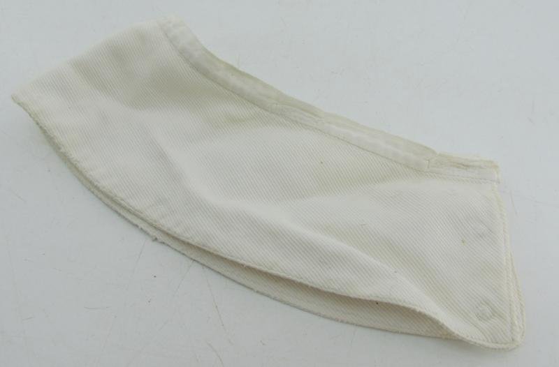 Deutsches Rotes Kreuz (DRK) Collar liner or Kragenbinde for the 'Helferin' Uniform — image 9
