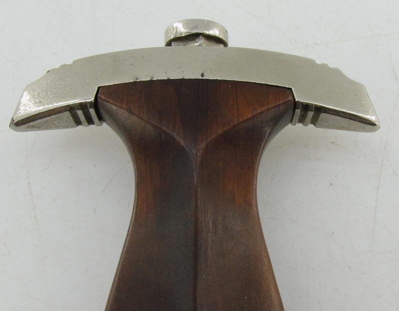 SA Dagger by M7/33 – F.W. Höller with Three Piece Hanger — image 11