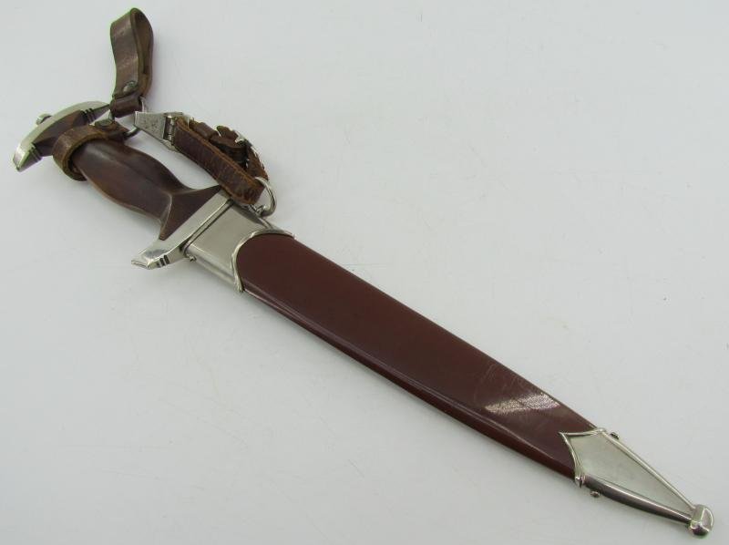 SA Dagger by M7/33 – F.W. Höller with Three Piece Hanger — image 19