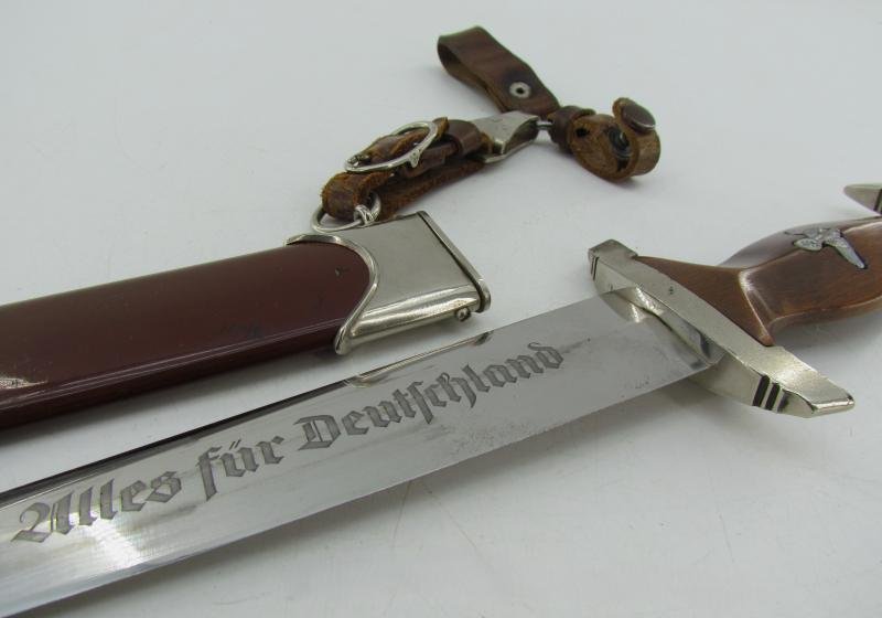 SA Dagger by M7/33 – F.W. Höller with Three Piece Hanger — image 3