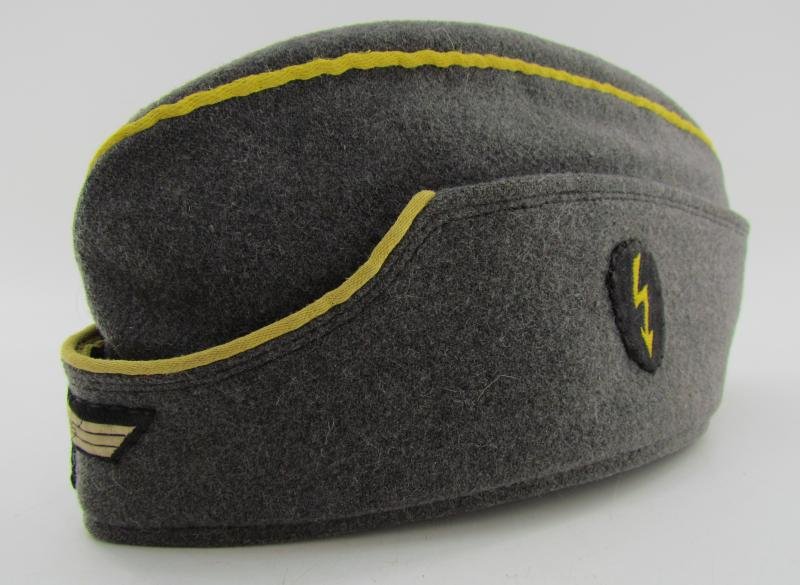 Wehrmacht Female ( Helferin ) Signal Auxiliaries Overseas Cap — image 11