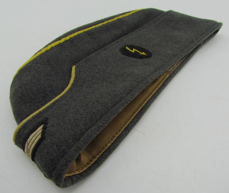 Wehrmacht Female ( Helferin ) Signal Auxiliaries Overseas Cap — image 18