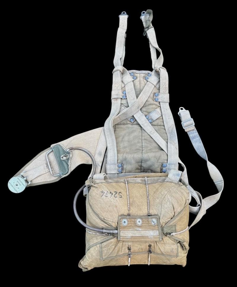 Luftwaffe Fighterpilot Seat with Parachute and harness — image 17