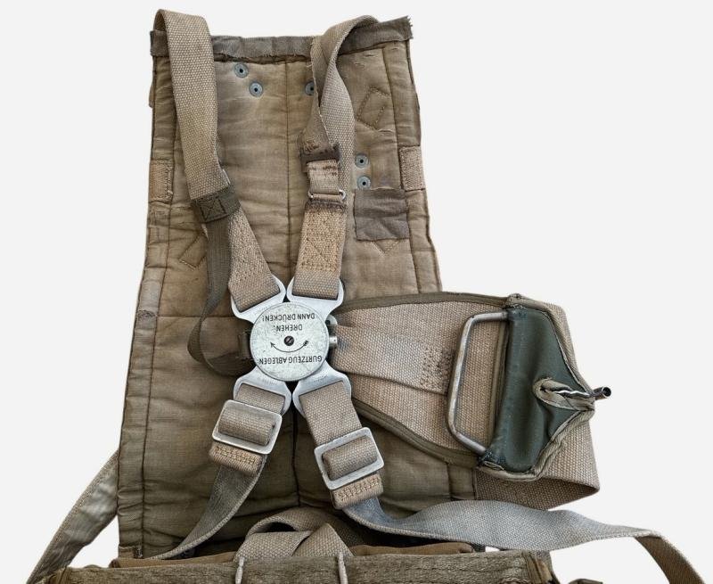 Luftwaffe Fighterpilot Seat with Parachute and harness — image 2