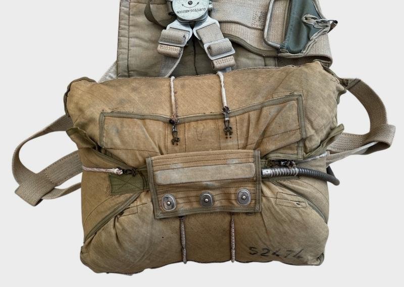 Luftwaffe Fighterpilot Seat with Parachute and harness — image 7