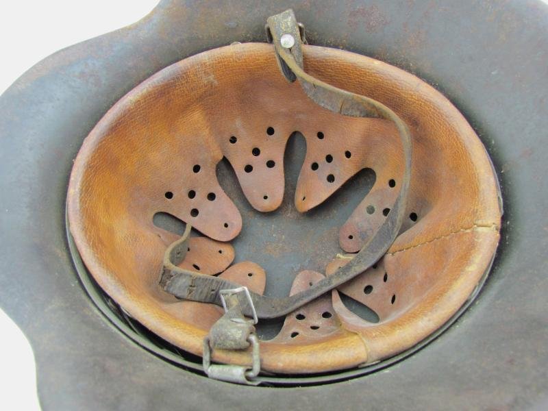 M42 Heer/Waffen-SS no decal steel helmet hkp62 — image 12