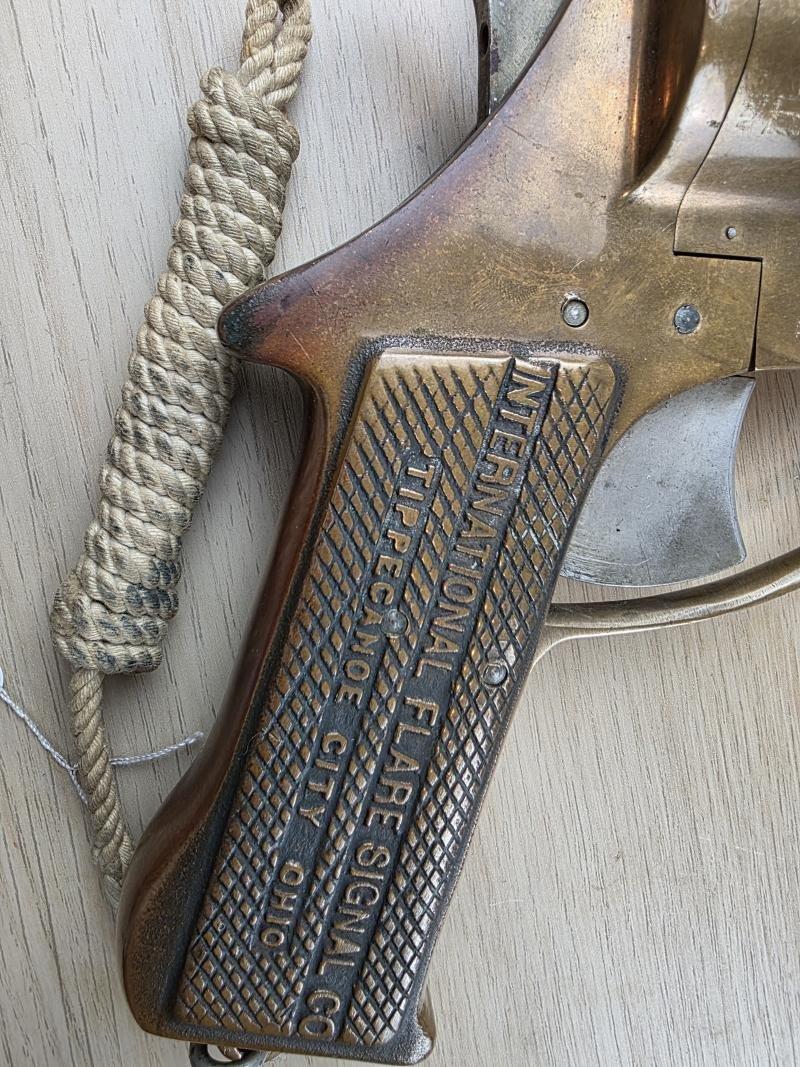 US Flare gun International WW2 1944 — image 2