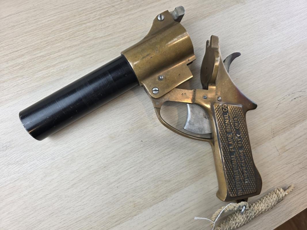 US Flare gun International WW2 1944 — image 5