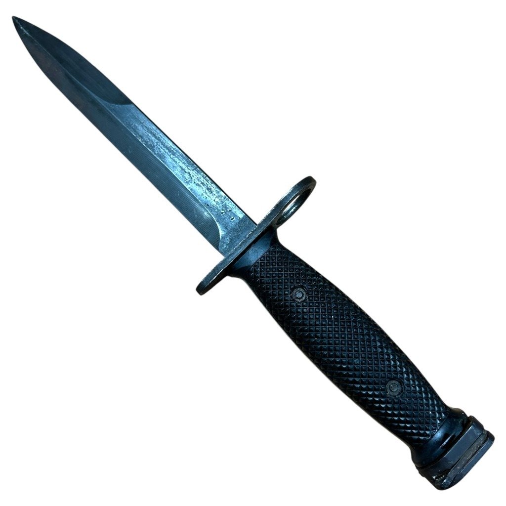 Original Vietnam War era US M7 bayonet by Colt — image 4