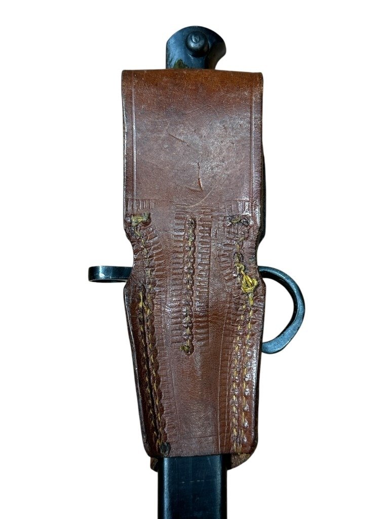 Original WWII Japanese army type 30 bayonet with frog and scabbard — image 3