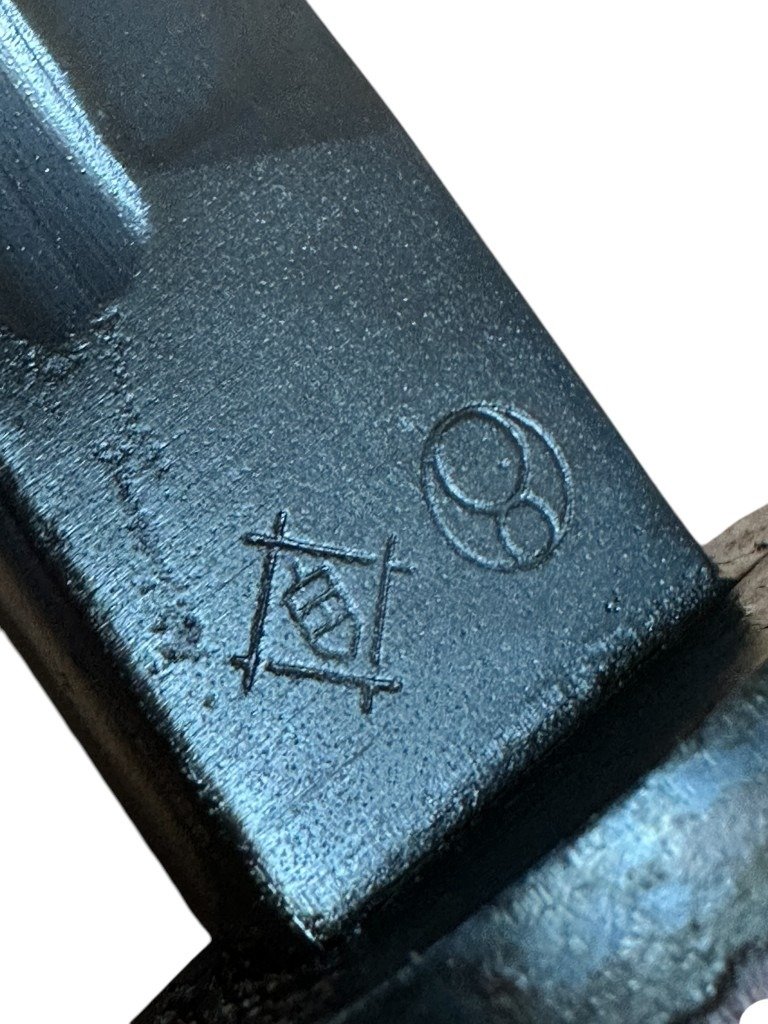 Original WWII Japanese army type 30 bayonet with frog and scabbard — image 6