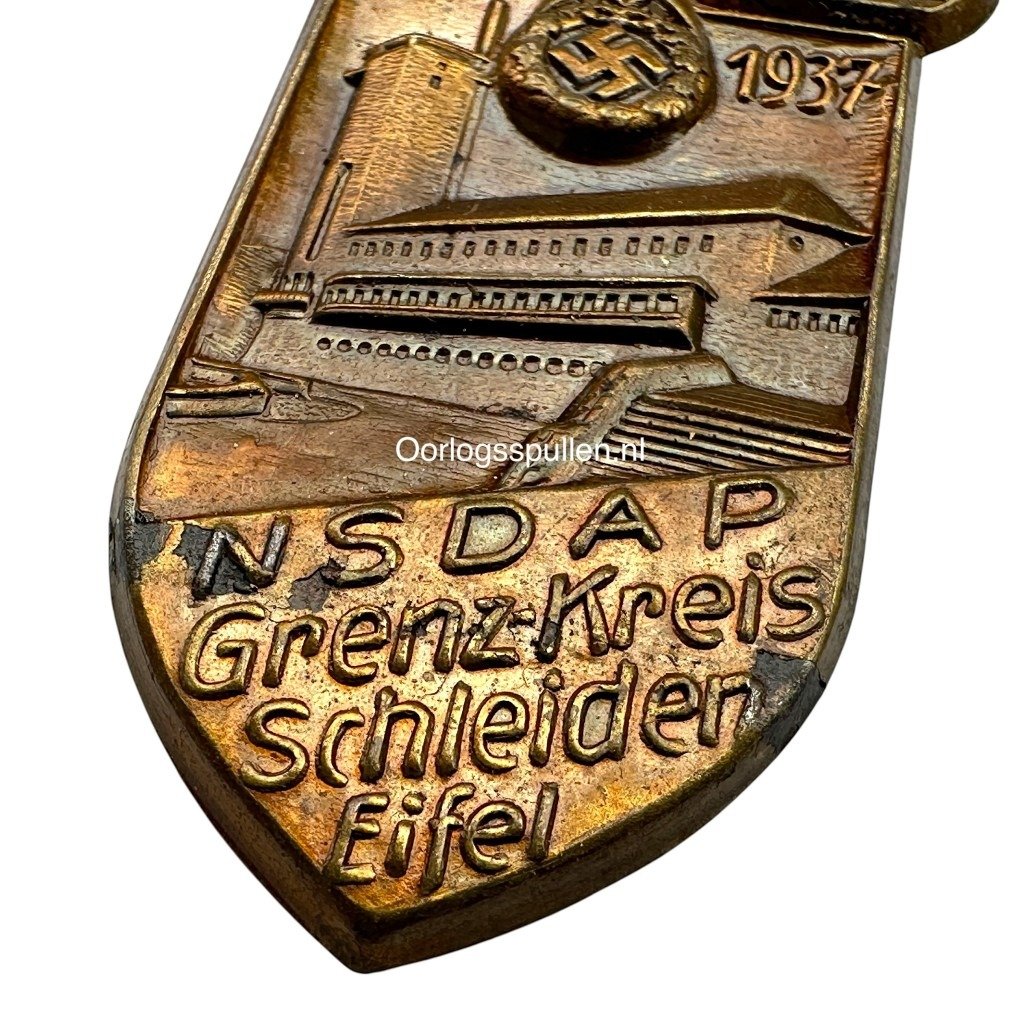 Original WWII German NSDAP Grenz-Kreis Schleiden Eifel pin 1937 — image 2