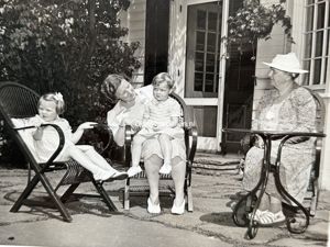 Original WWII US photo of Queen Wilhelmina, Juliana, Beatrix and …