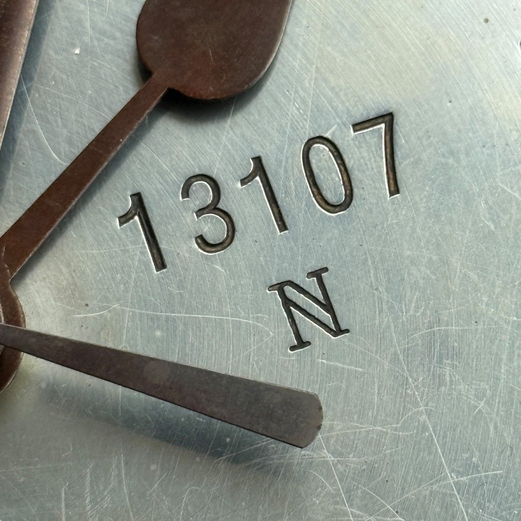 Original WWII German Kriegsmarine U-Boot clock with key — image 7