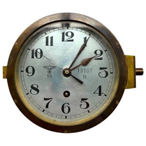 Original WWII German Kriegsmarine U-Boot clock with key