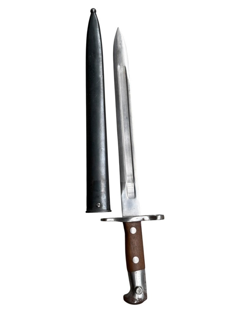 Original WWII Swiss K31 bayonet by Waffenfabrik Neuhausen — image 4