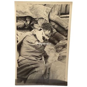 Original WWII German photo of wounded Soviet soldier