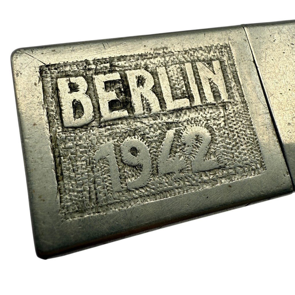 Original WWII German lighter Berlin 1942 — image 3