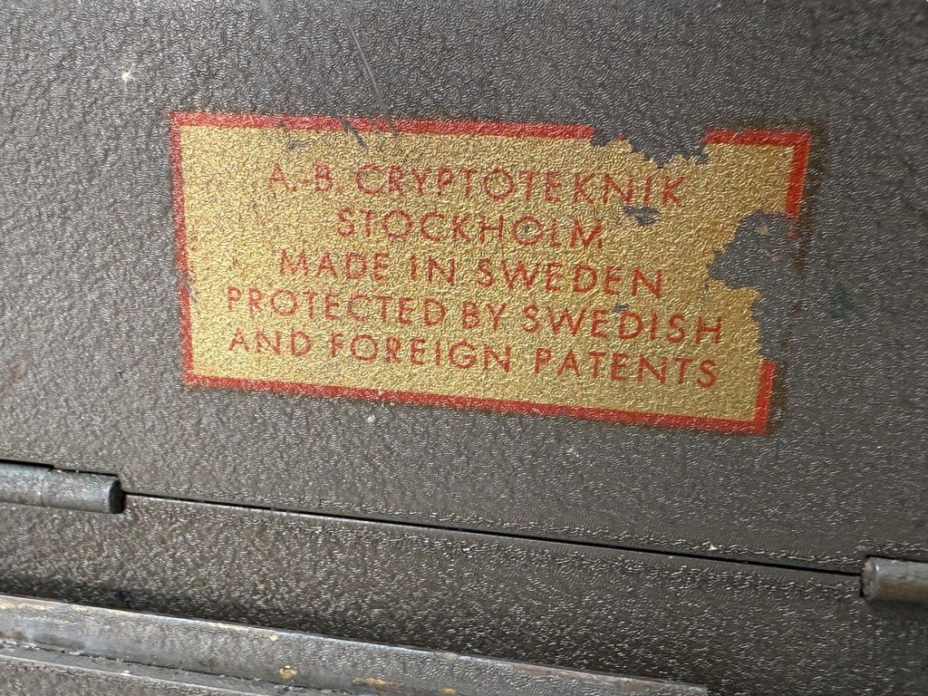 Original WWII Swedish Hagelin BC-543 cipher machine in case — image 26