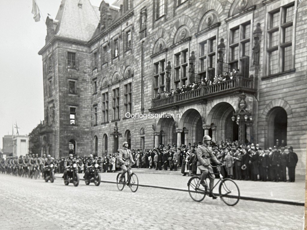 Original Pre 1940 Dutch army photo grouping Rotterdam (large size photos) — image 4