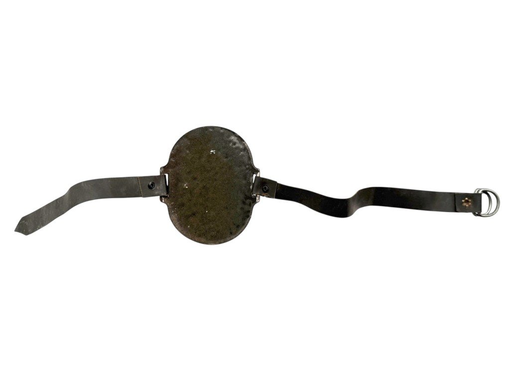 Original WWII Dutch 'Luchtbescherming' arm shield Blokploeg — image 2