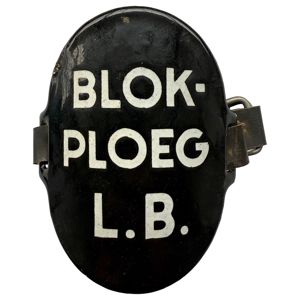 Original WWII Dutch 'Luchtbescherming' arm shield Blokploeg