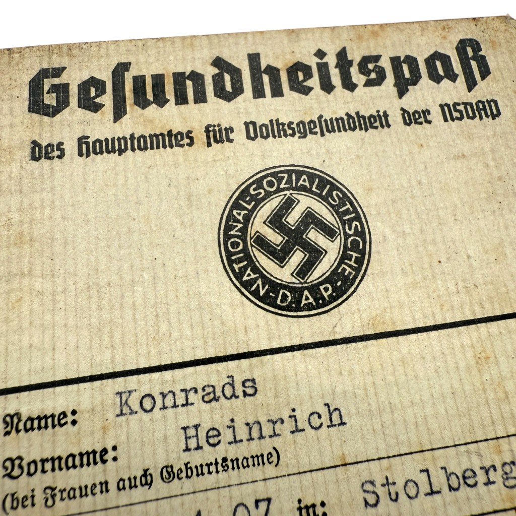 Original WWII German NSDAP Gesundheitspass from Stolberg — image 2