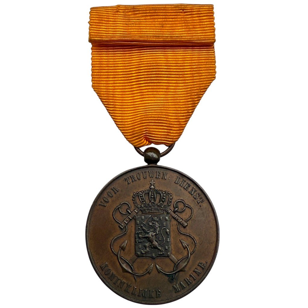 Original Pre 1940 Dutch Navy 'Voor Trouwe Dienst – Koninklijke Marine' medal — image 3