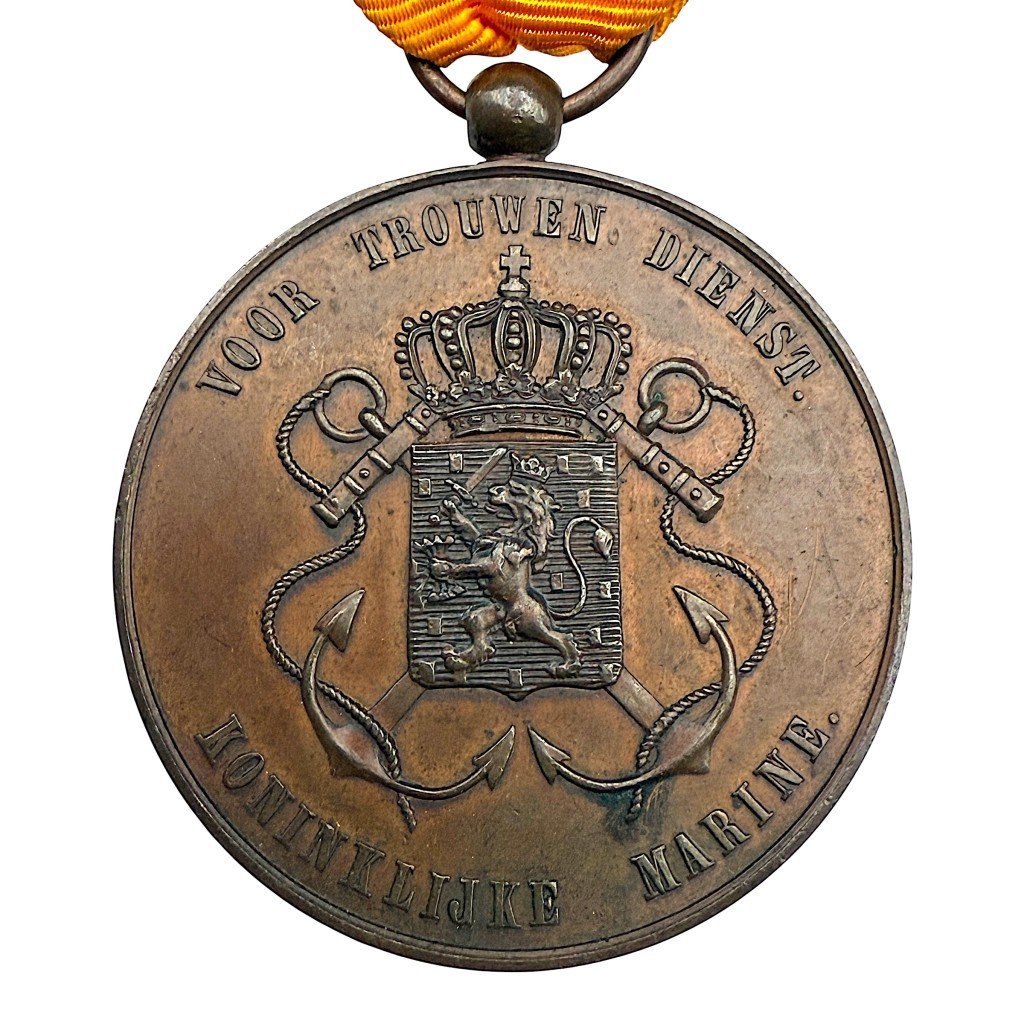Original Pre 1940 Dutch Navy 'Voor Trouwe Dienst – Koninklijke Marine' medal — image 4