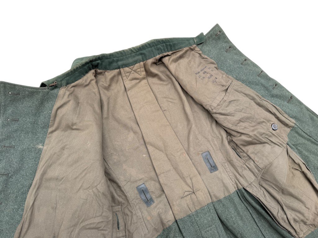 Original WWII German WH (Heer) overcoat Infanterie-Regiment 40 — image 9