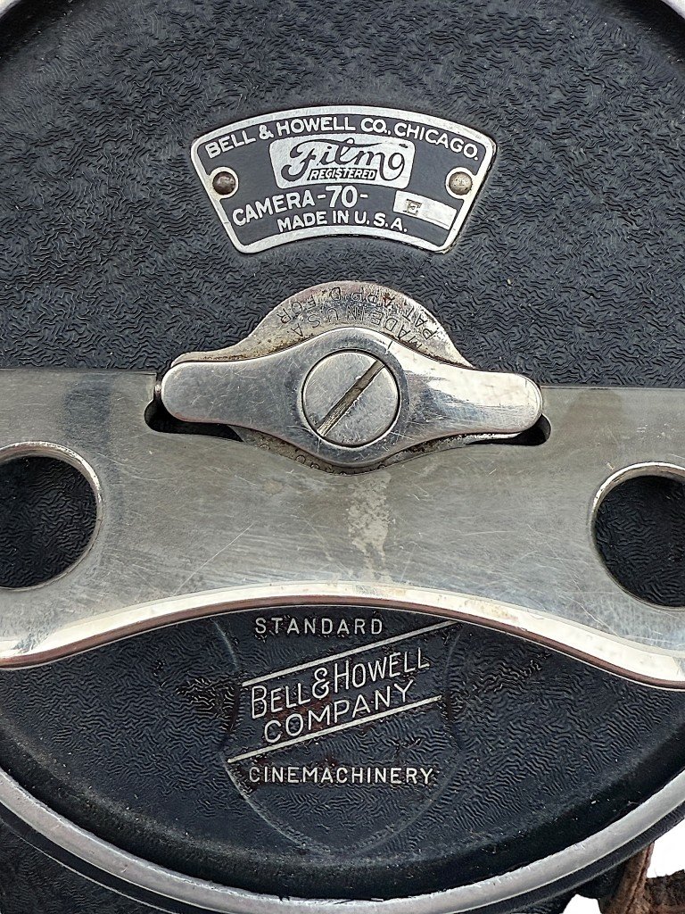 Original WWII US Bell & Howell Filmo 70-A film war correspondents camera — image 4
