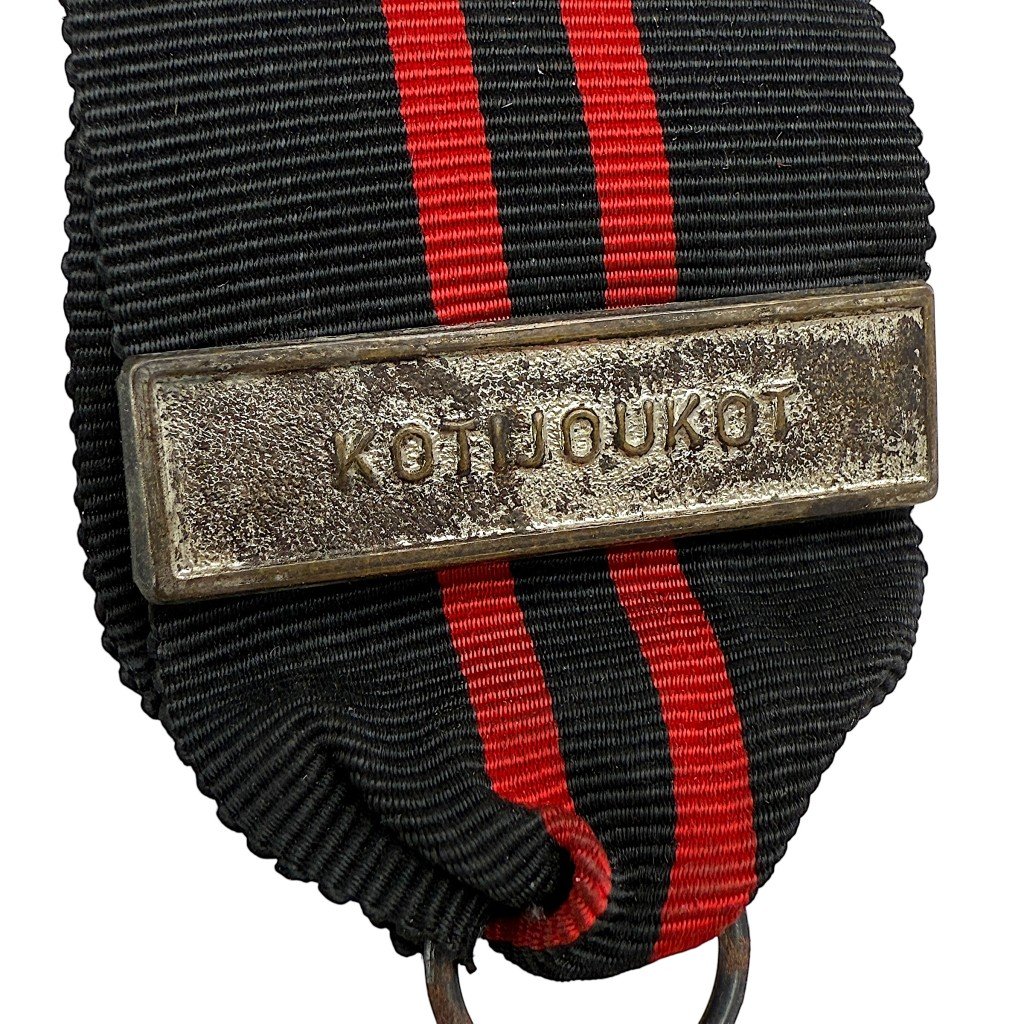 Original WWII Finnish Home Guard 'Kotijoukot' winter war medal — image 2