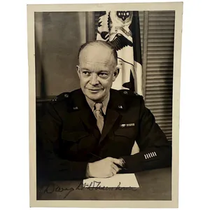 Original WWII US hand signed photo of Dwight D. Eisenhower