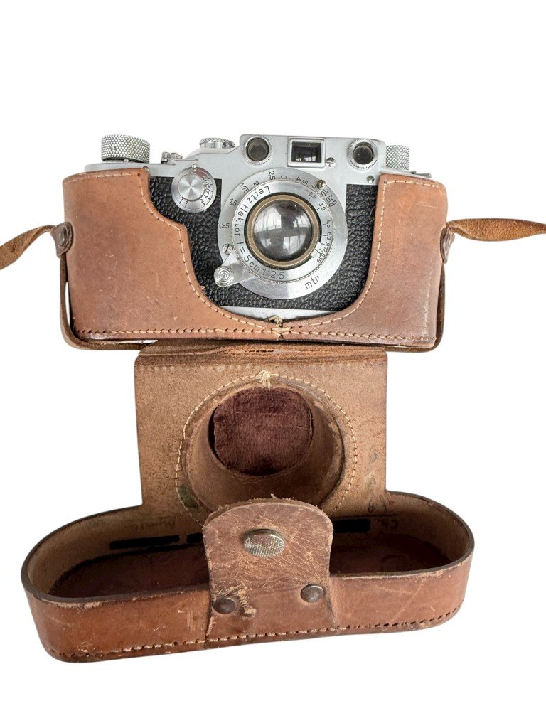Original WWII German Kriegsmarine Leica camera by Ernst Leitz Wetzlar — image 10
