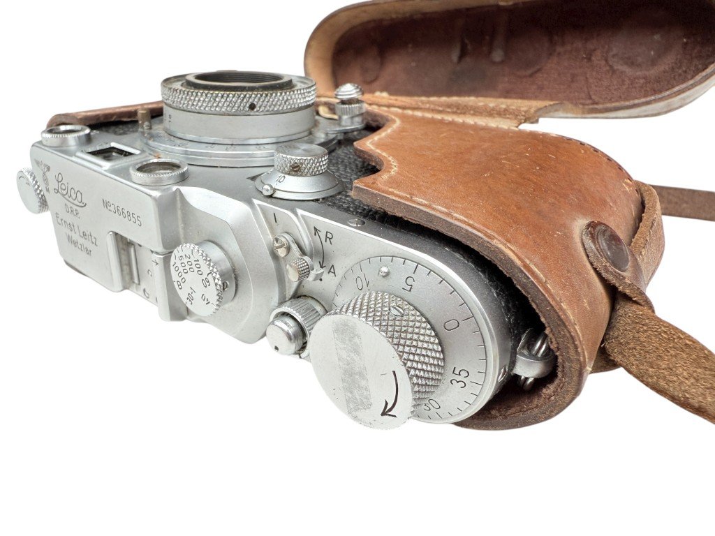 Original WWII German Kriegsmarine Leica camera by Ernst Leitz Wetzlar — image 7