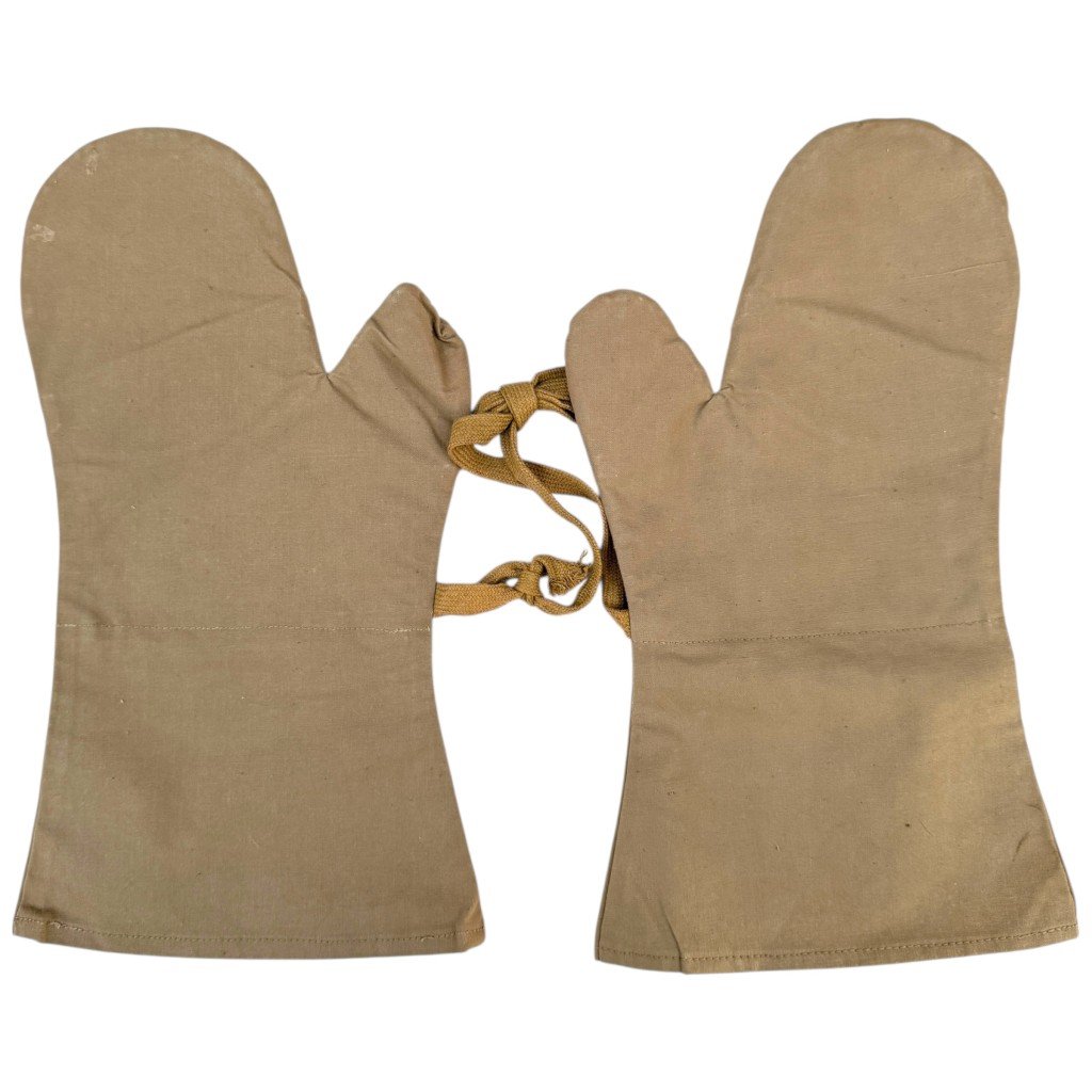 Original WWII Japanese army anti-mosquito mittens (gloves) — image 2