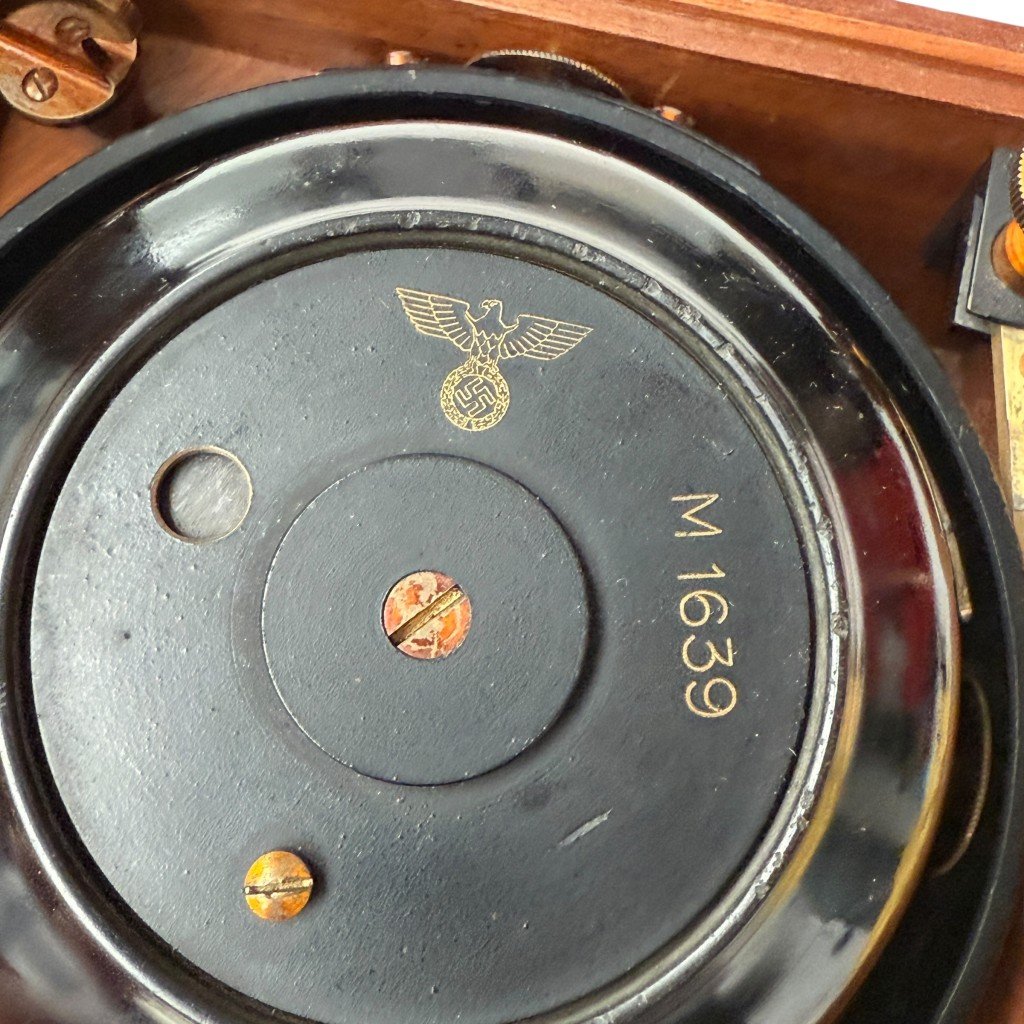 Original WWII German Kriegsmarine Chronometer in box — image 3