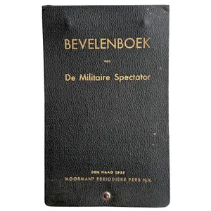 Original 1935 Dutch army 'Bevelenboek van De Militaire Spectator'