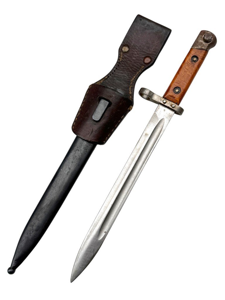 Original WW1 Austrian M1895 bayonet with leather frog — image 3