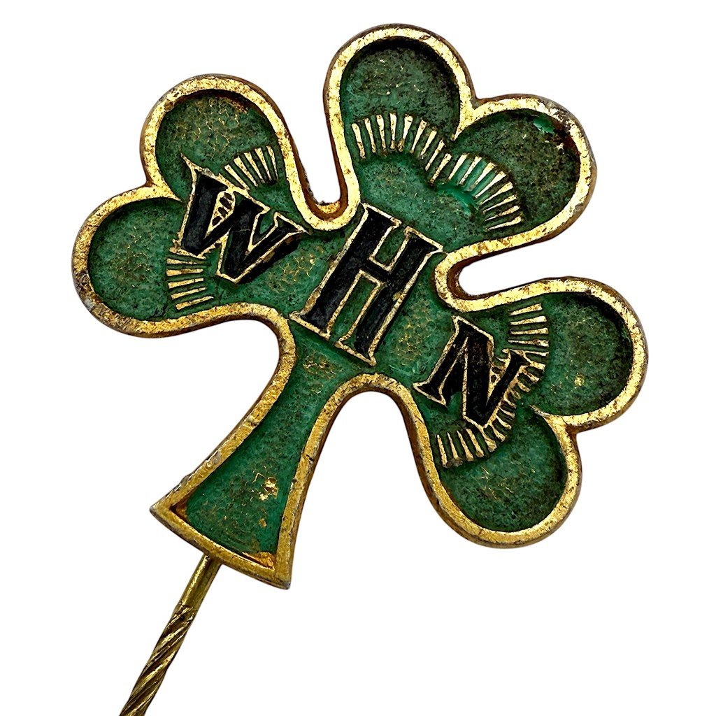 Original WWII Dutch Winterhulp Nederland pin — image 2