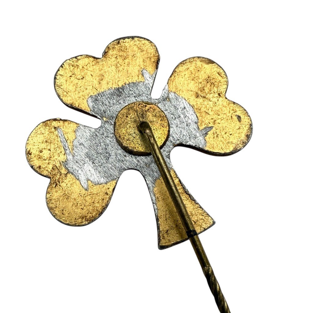 Original WWII Dutch Winterhulp Nederland pin — image 3