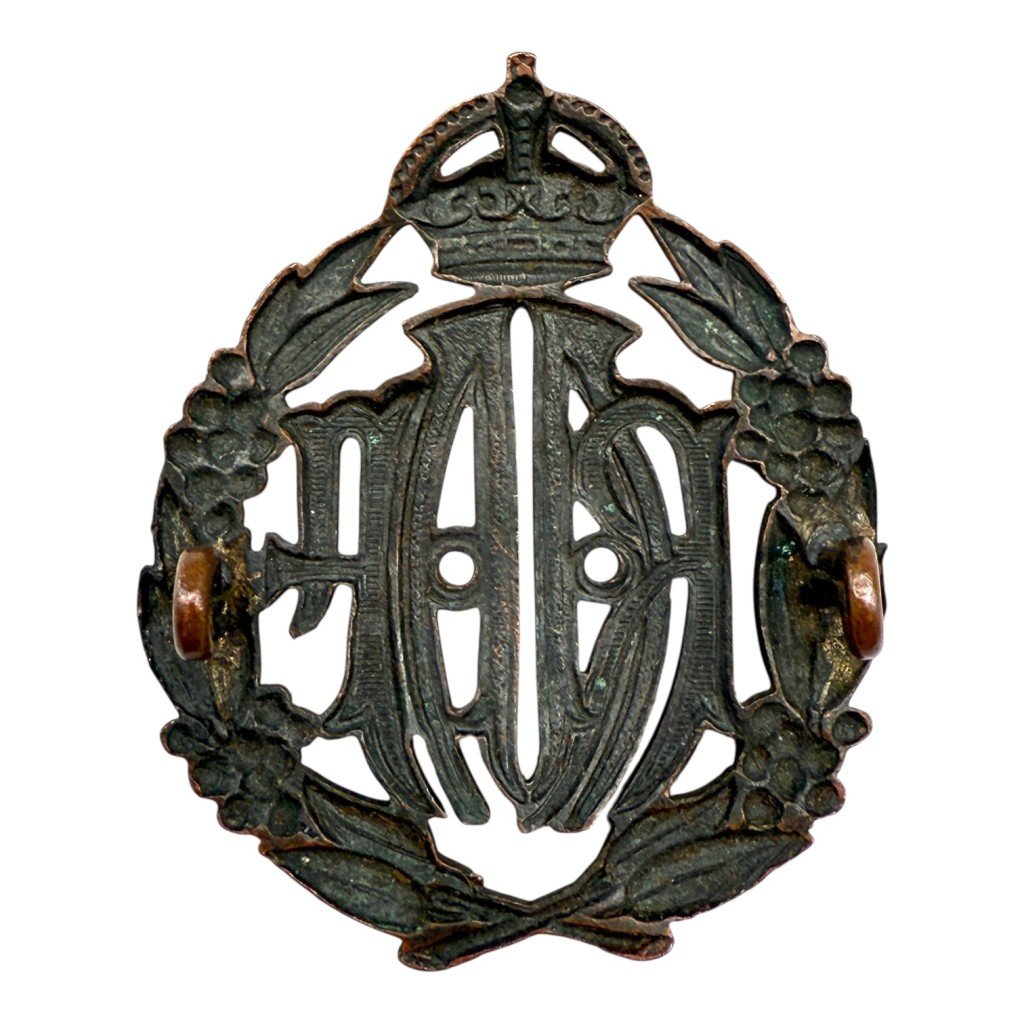 Original WWII RAAF metal cap insignia — image 2