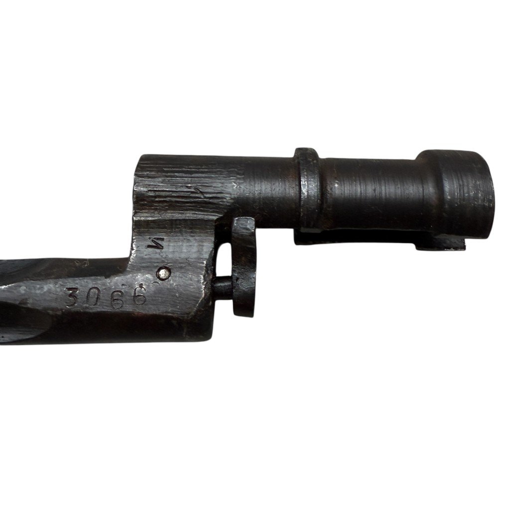Original WWII Russian/Soviet Mosin Nagant M91/30 bayonet — image 2