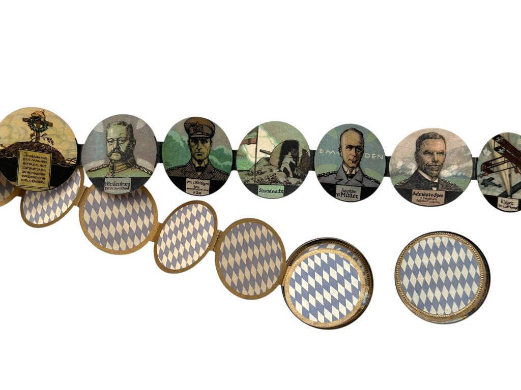 Original WW1 Bavarian commemorative medal 'Bayern 1914/16' with integrated fold-out remembrance album dedicated to the First World War — image 6