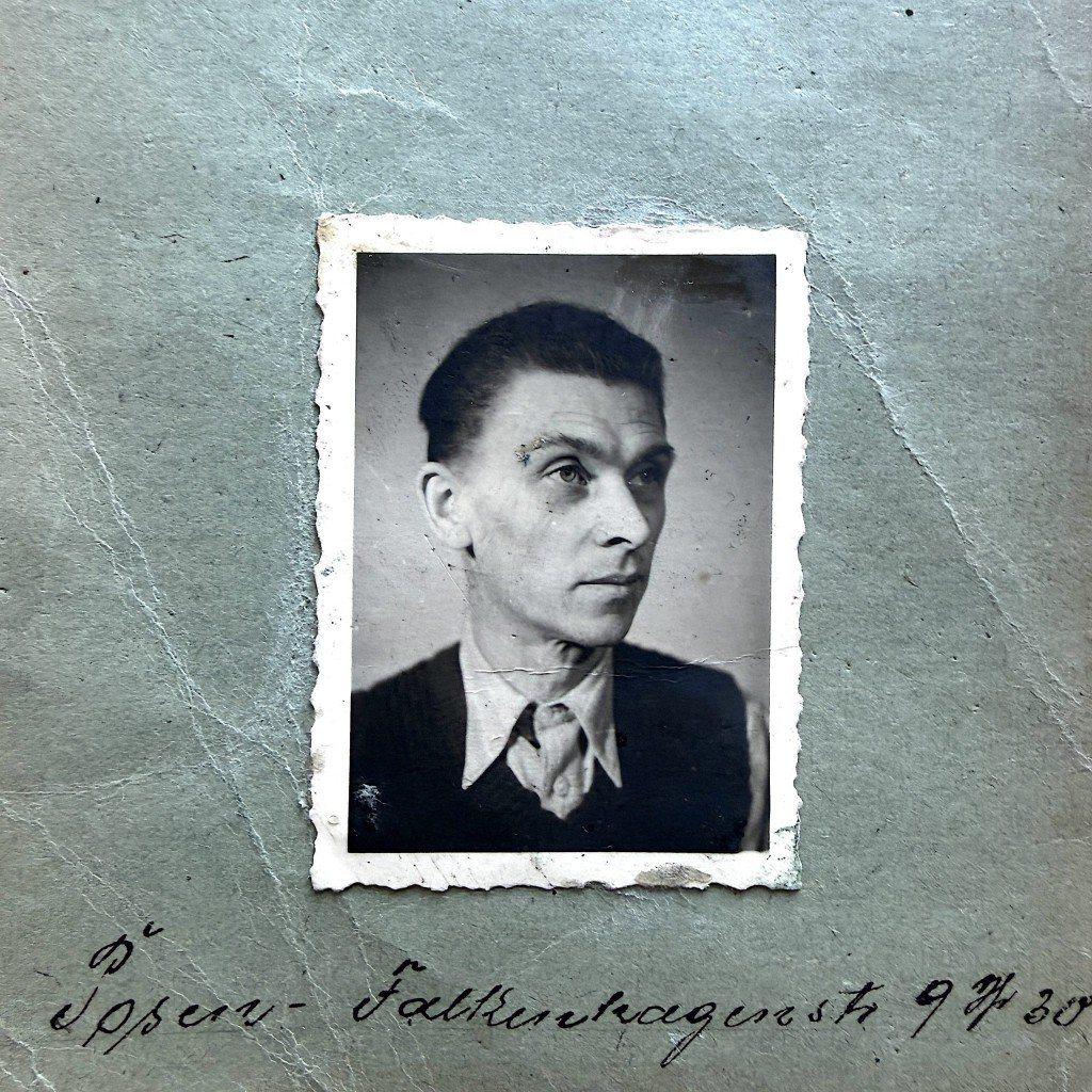 Original WWII German Arbeitskontroll-Ausweis Posen/Poznań in Poland — image 2