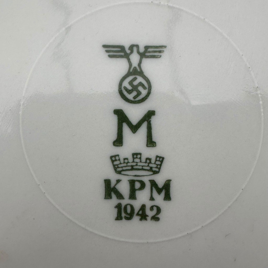 Original WWII German Kriegsmarine officers porcelain plate — image 2